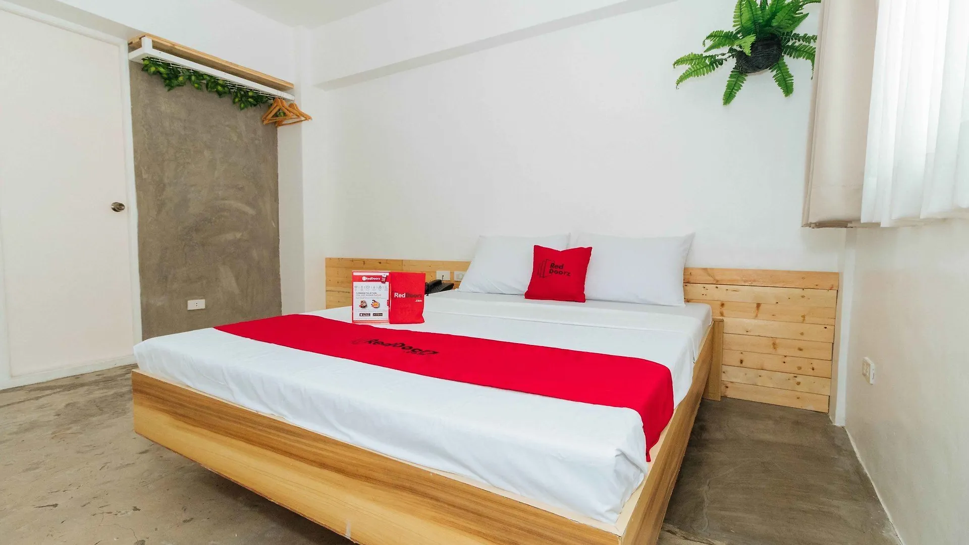 Reddoorz Plus @ Boni Avenue Mandaluyong